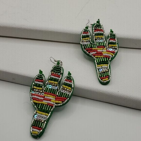New OH MY SEEDBEAD/ RICEBEAD CACTUS EARRINGS - Picture 1 of 10